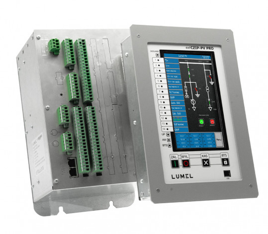 Sterowniki polowe dla rozdzielnic montowanych w punktach przyłączania obiektów OZE - extCZIP-PV PRO z zewnętrznym panelem