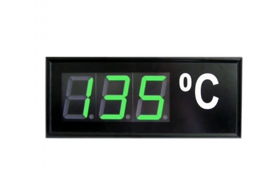 Three-colour numerical display